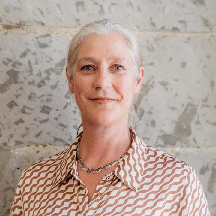 Gallery : Sarah Headshot.jpg